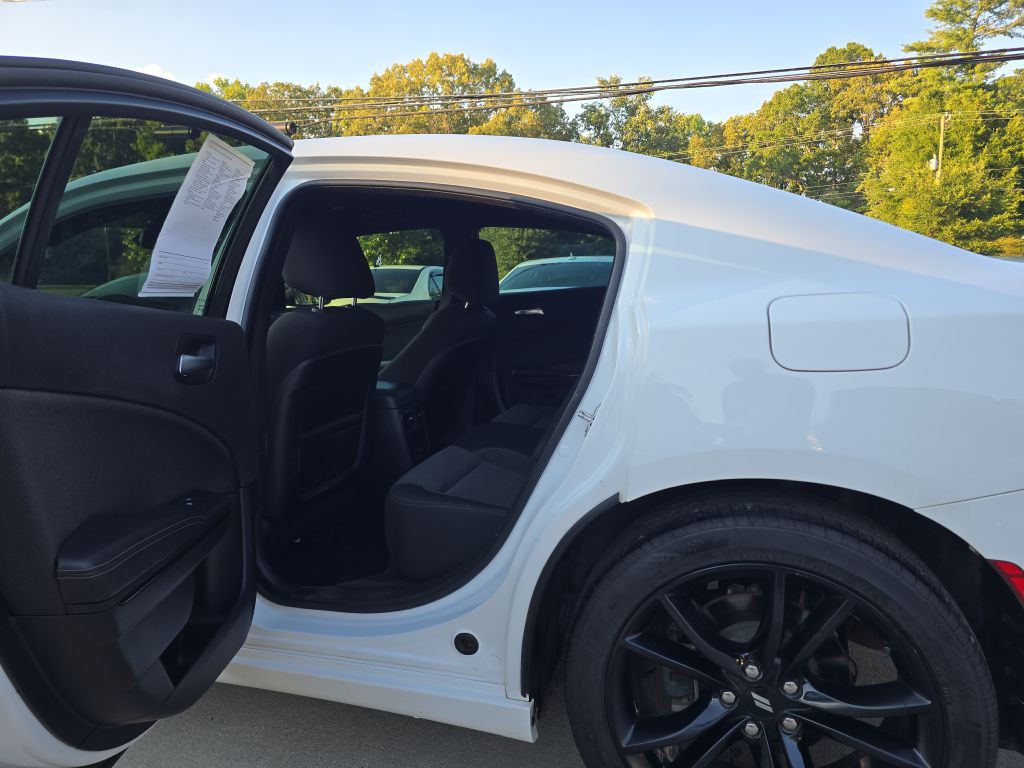 2017 Dodge Charger Image 10