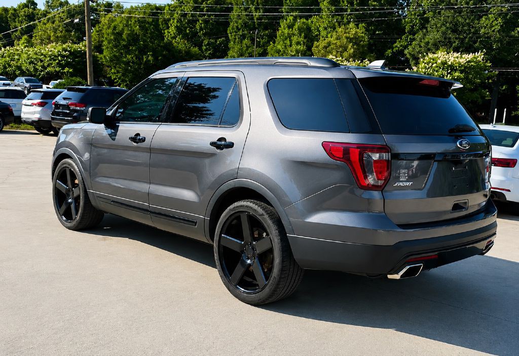 2016 Ford Explorer Image 4