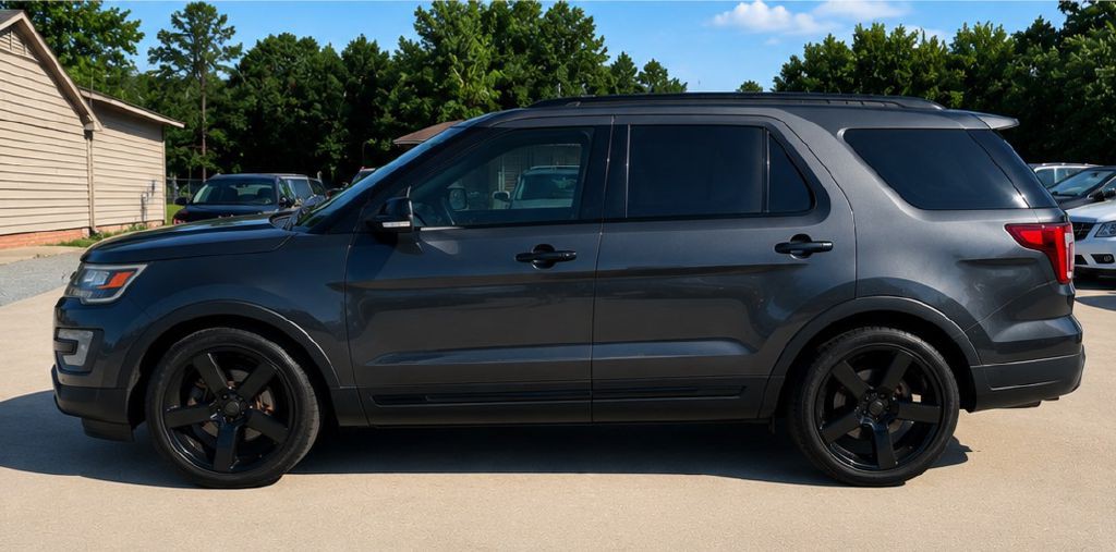 2016 Ford Explorer Image 7
