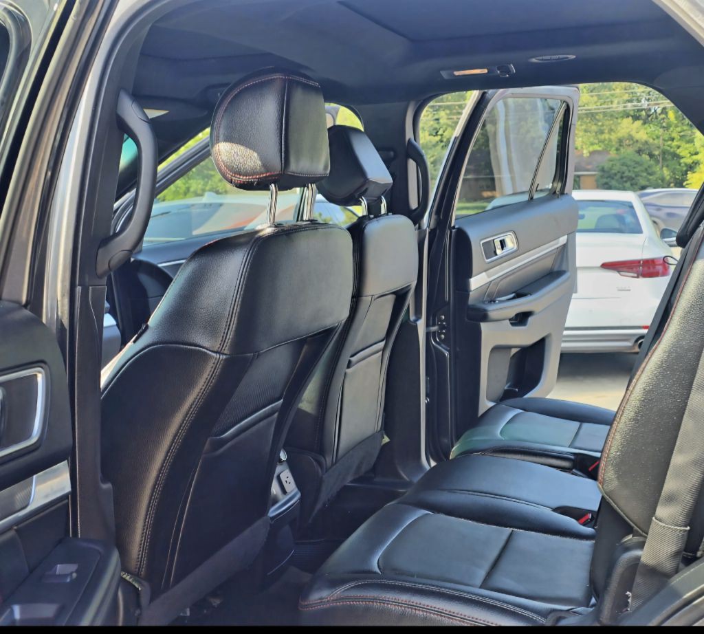 2016 Ford Explorer Image 10
