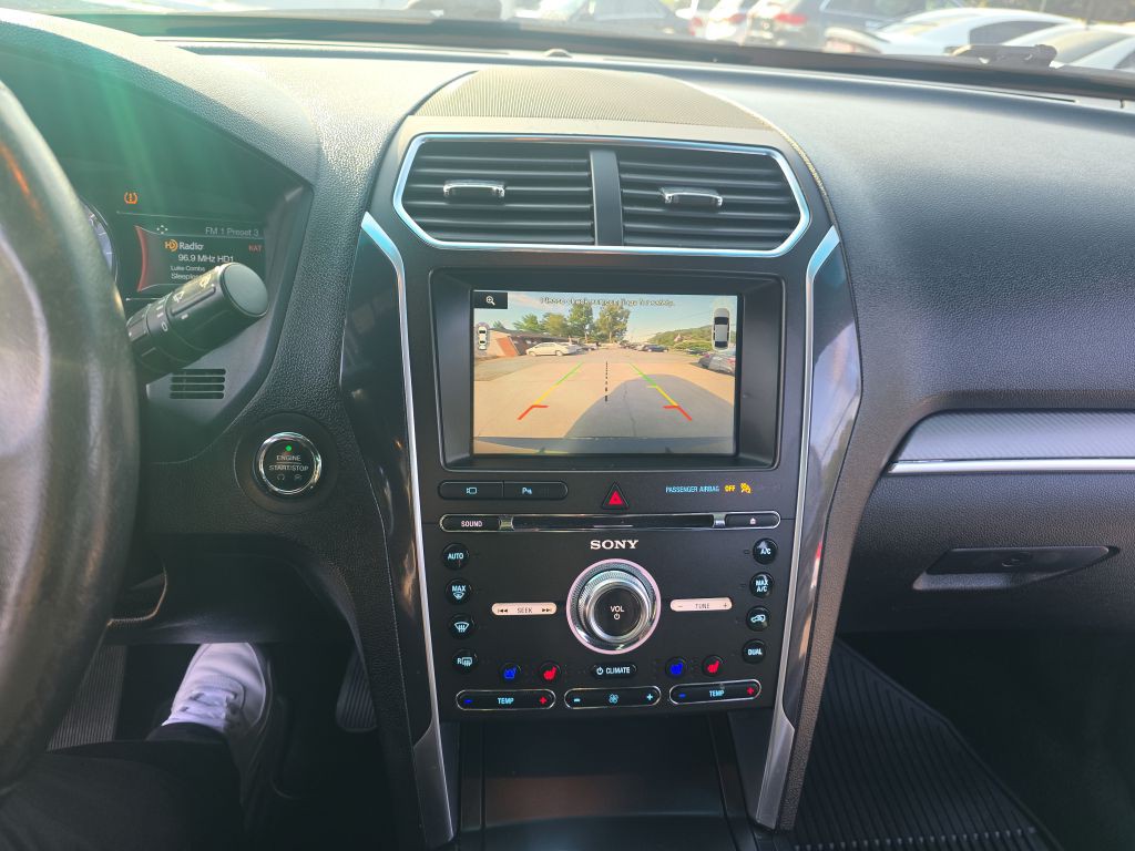 2016 Ford Explorer Image 12