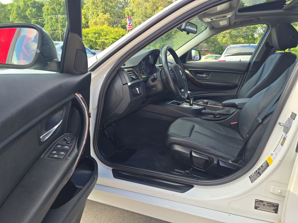 2015 BMW 3 Series Image 8