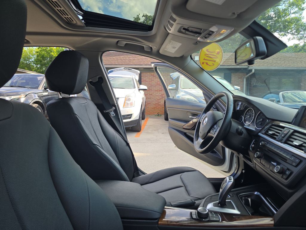 2015 BMW 3 Series Image 22
