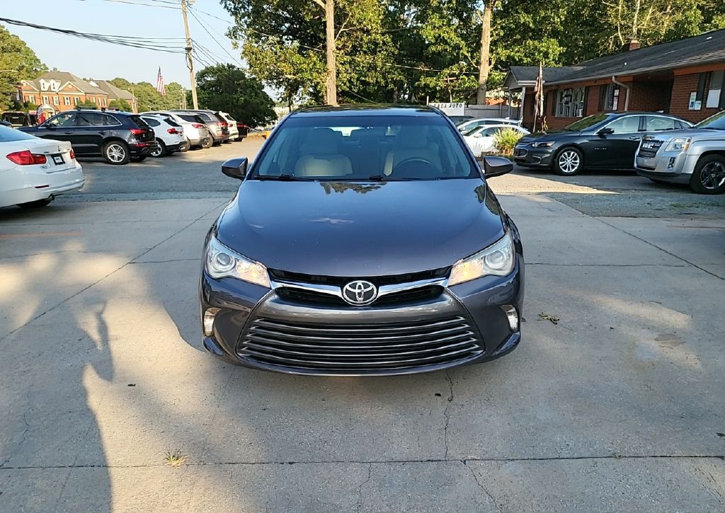 2015 Toyota Camry Image 2