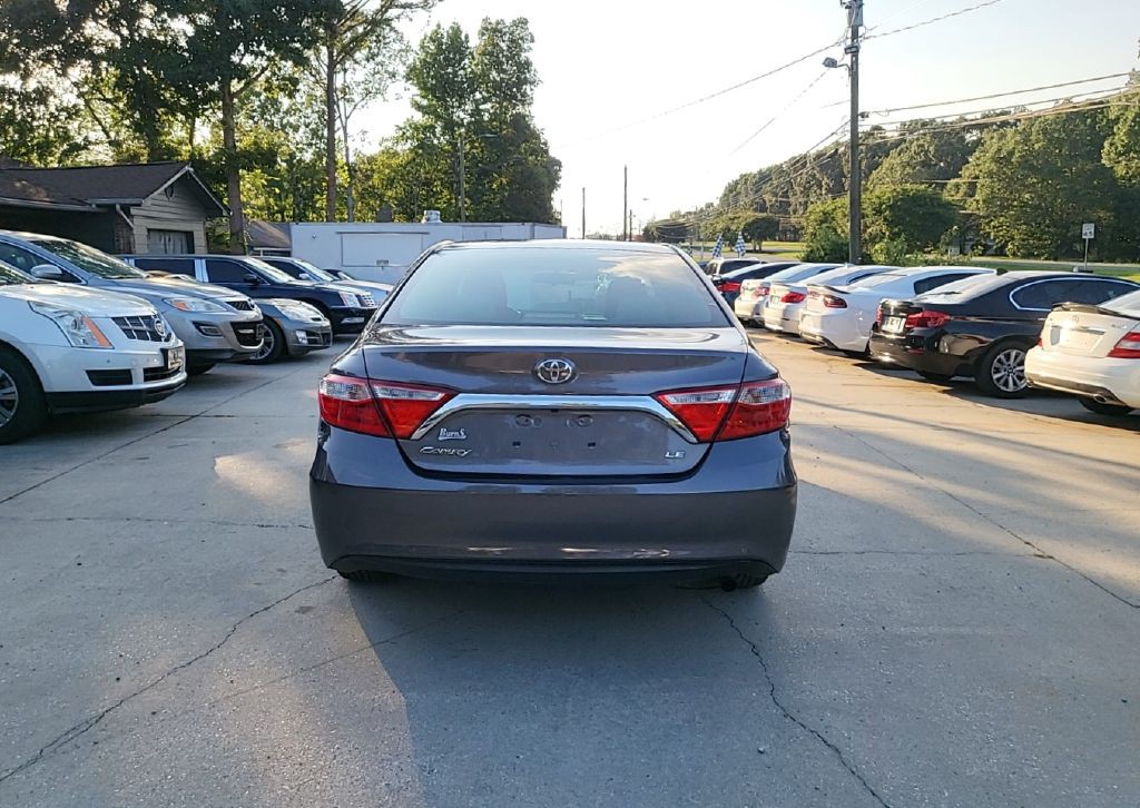 2015 Toyota Camry Image 5