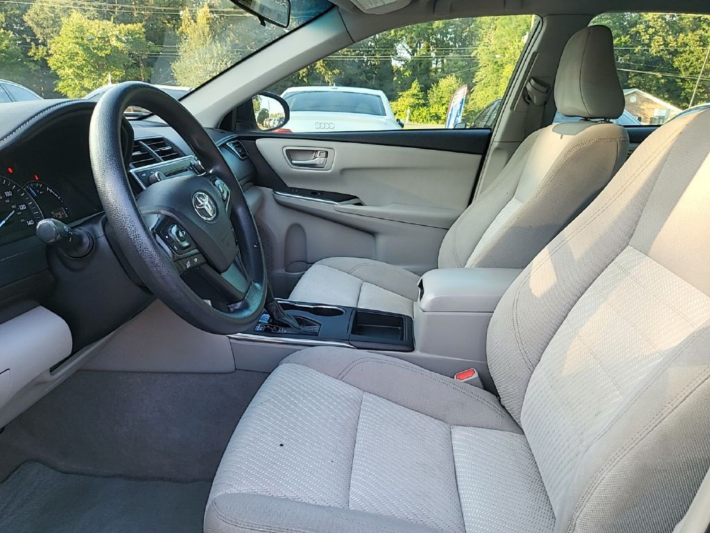 2015 Toyota Camry Image 7