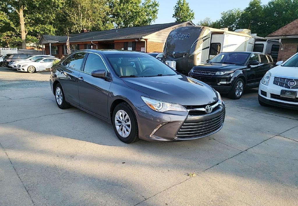 2015 Toyota Camry Image 3
