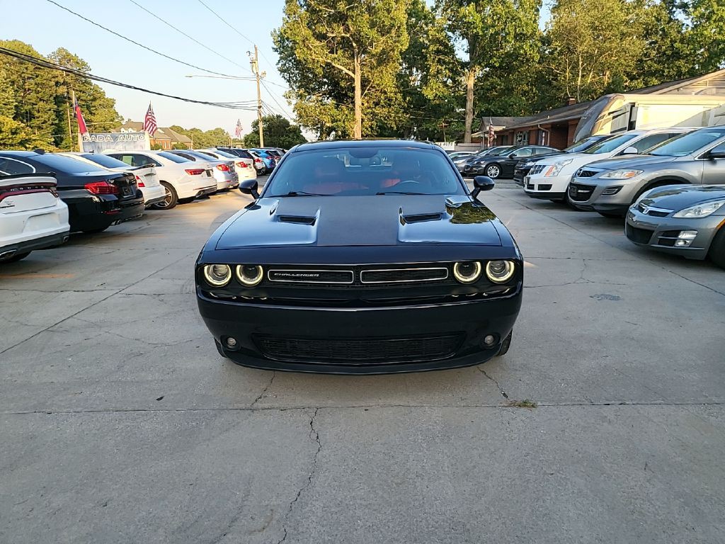 2015 Dodge Challenger Image 2