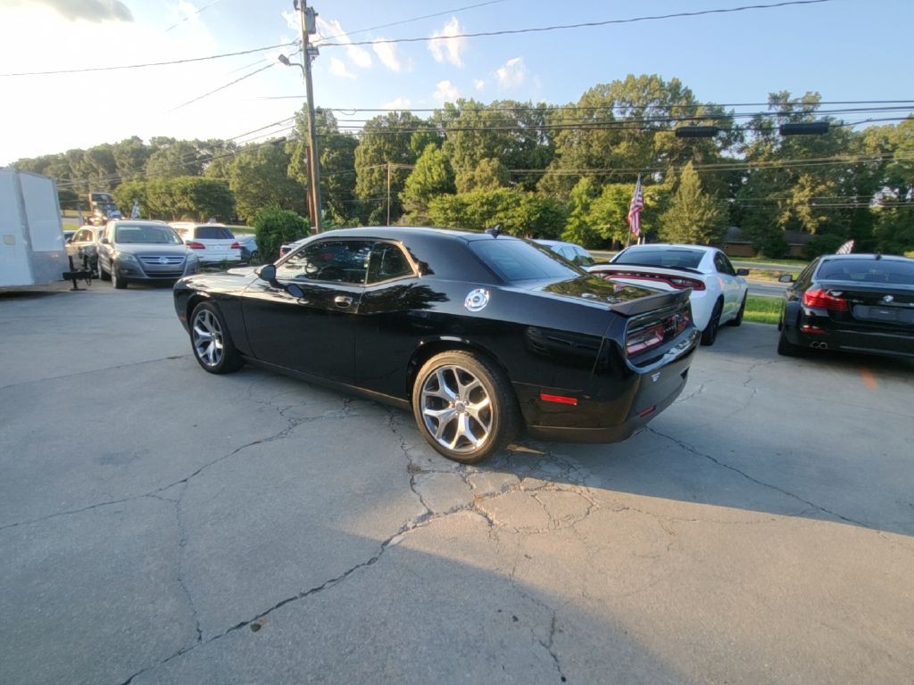 2015 Dodge Challenger Image 6