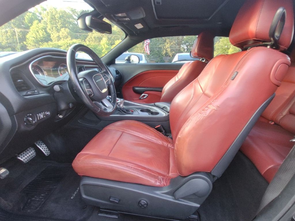 2015 Dodge Challenger Image 7