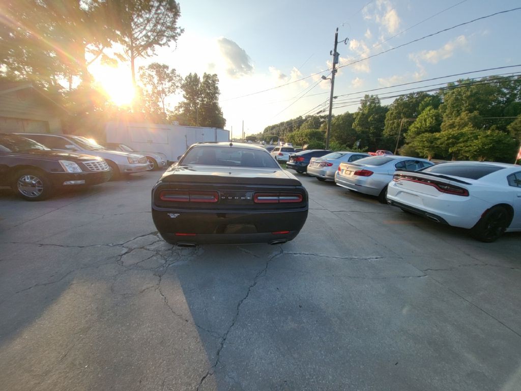 2015 Dodge Challenger Image 15