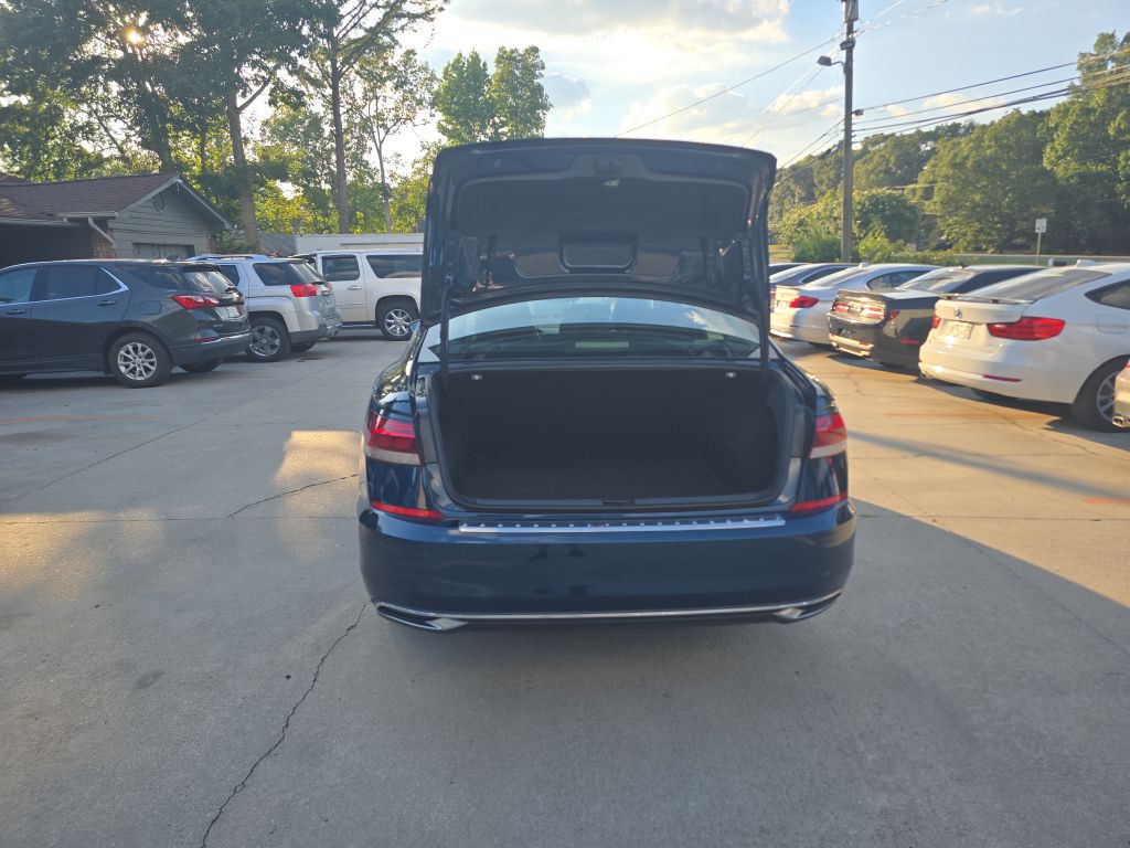 2021 Volkswagen Passat Image 7