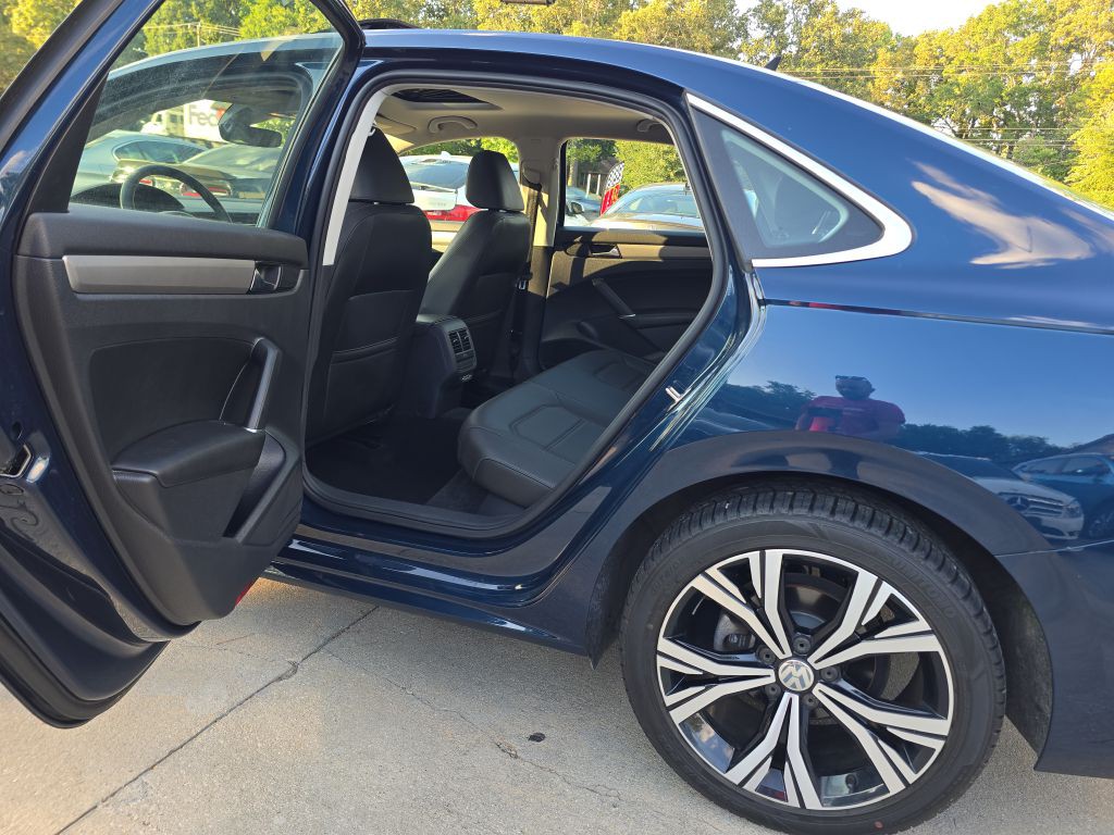 2021 Volkswagen Passat Image 13