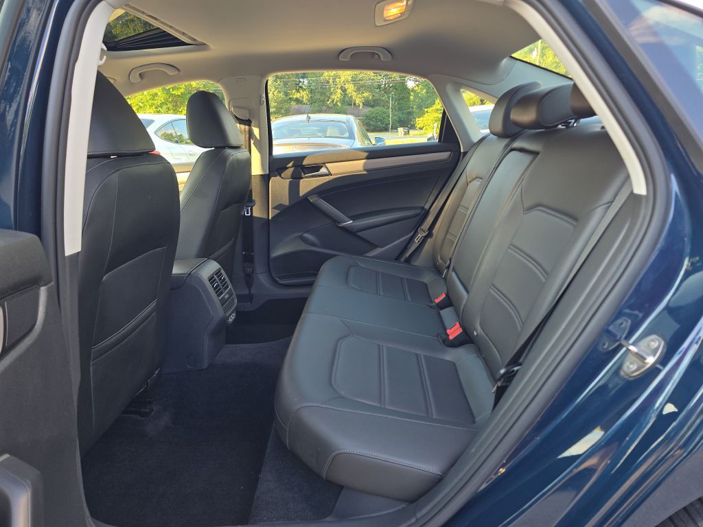 2021 Volkswagen Passat Image 14