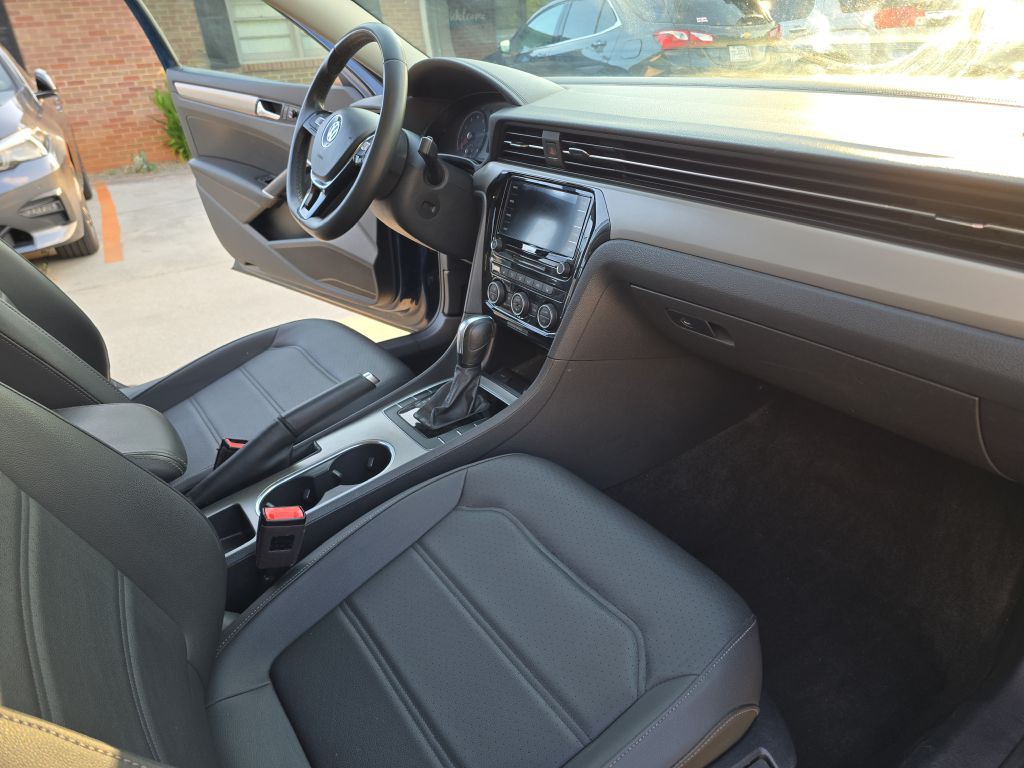 2021 Volkswagen Passat Image 21