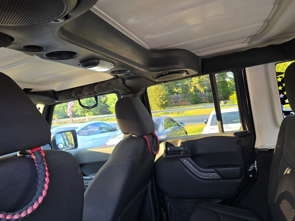 2013 Jeep Wrangler Unlimited Image 17