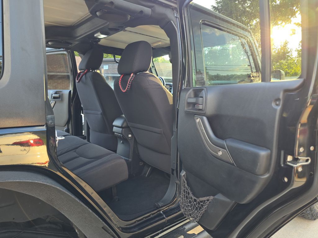 2013 Jeep Wrangler Unlimited Image 18