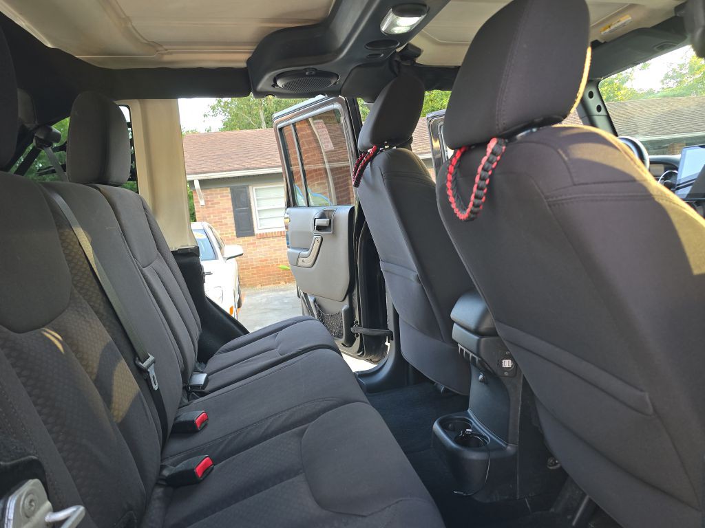 2013 Jeep Wrangler Unlimited Image 19