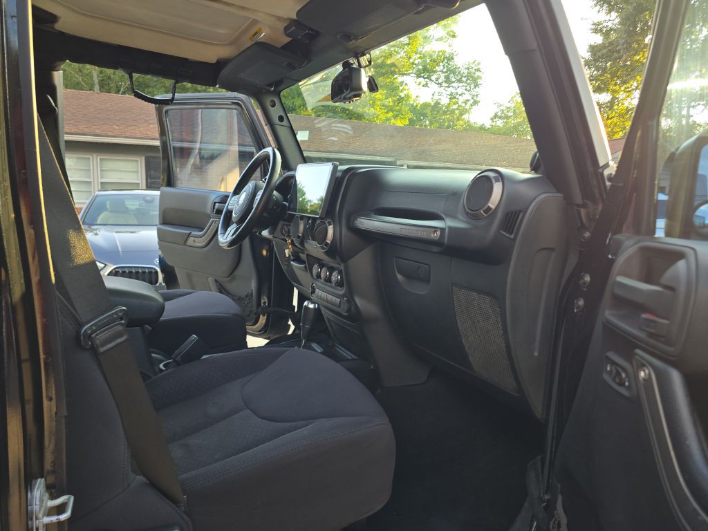 2013 Jeep Wrangler Unlimited Image 21