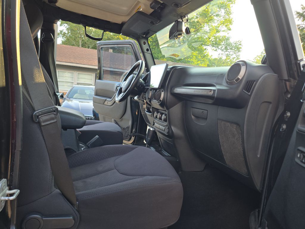 2013 Jeep Wrangler Unlimited Image 23