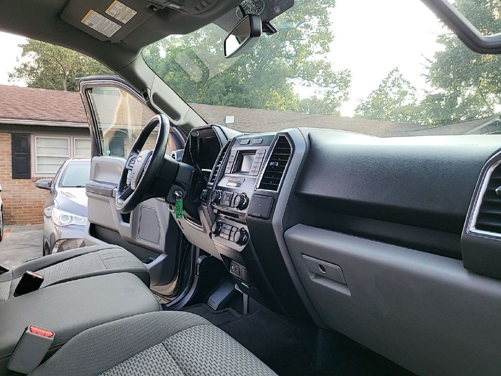 2015 Ford F-150 Image 21