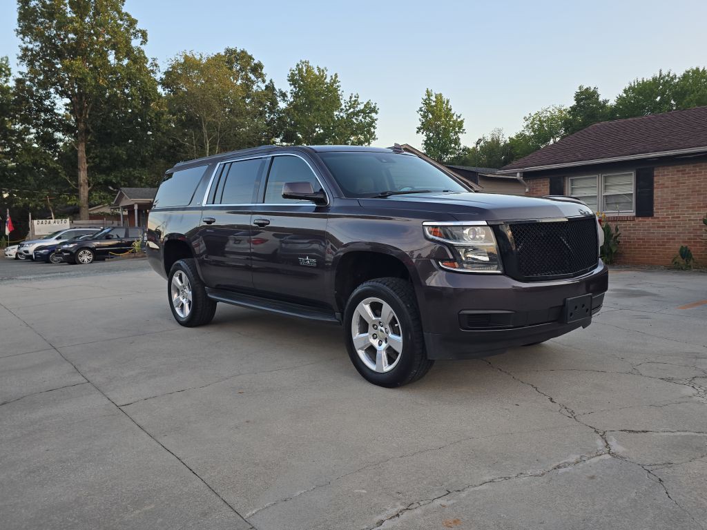 2015 Chevrolet Suburban Image 3