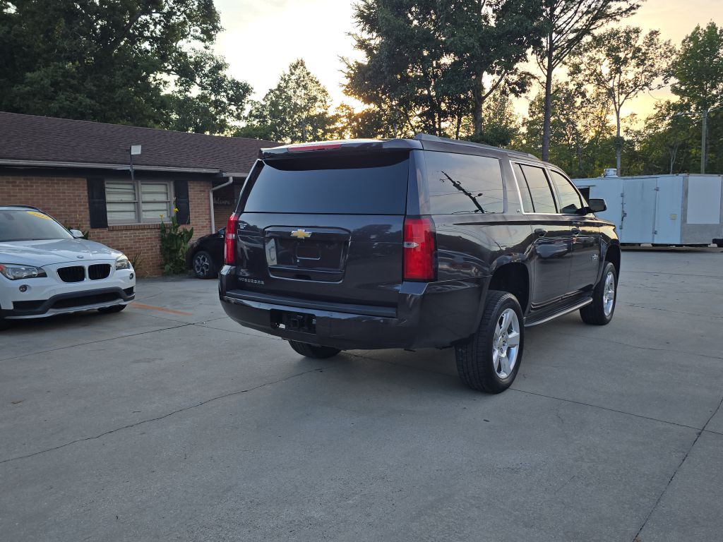2015 Chevrolet Suburban Image 4
