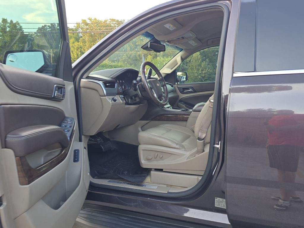 2015 Chevrolet Suburban Image 7