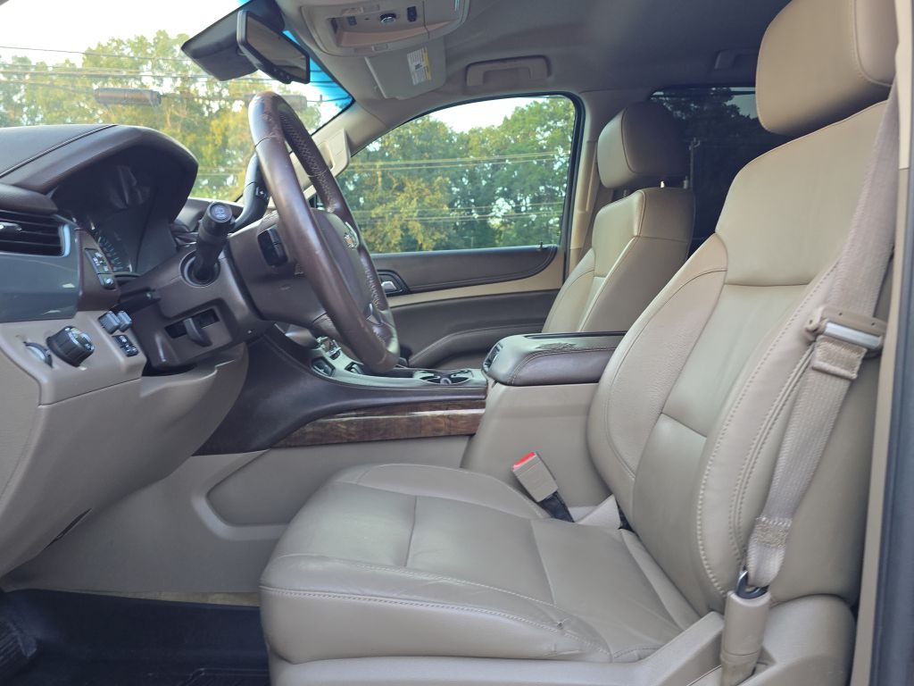 2015 Chevrolet Suburban Image 9