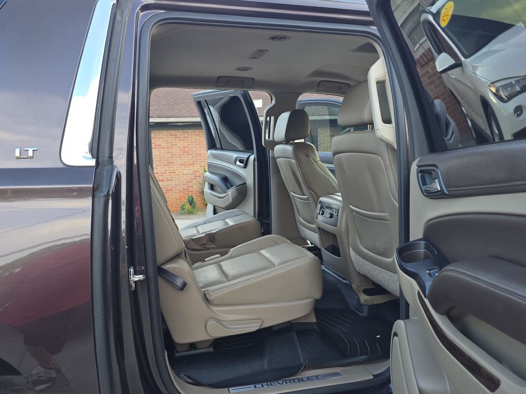 2015 Chevrolet Suburban Image 14