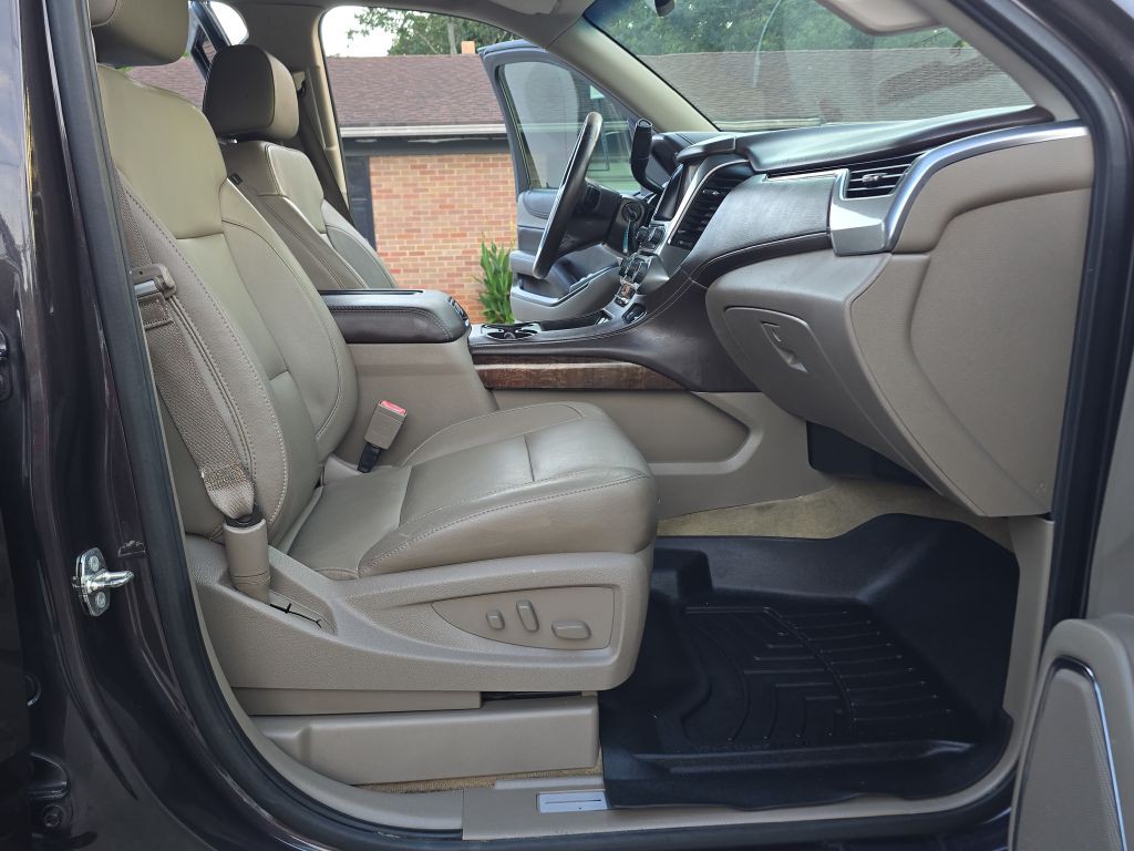 2015 Chevrolet Suburban Image 21