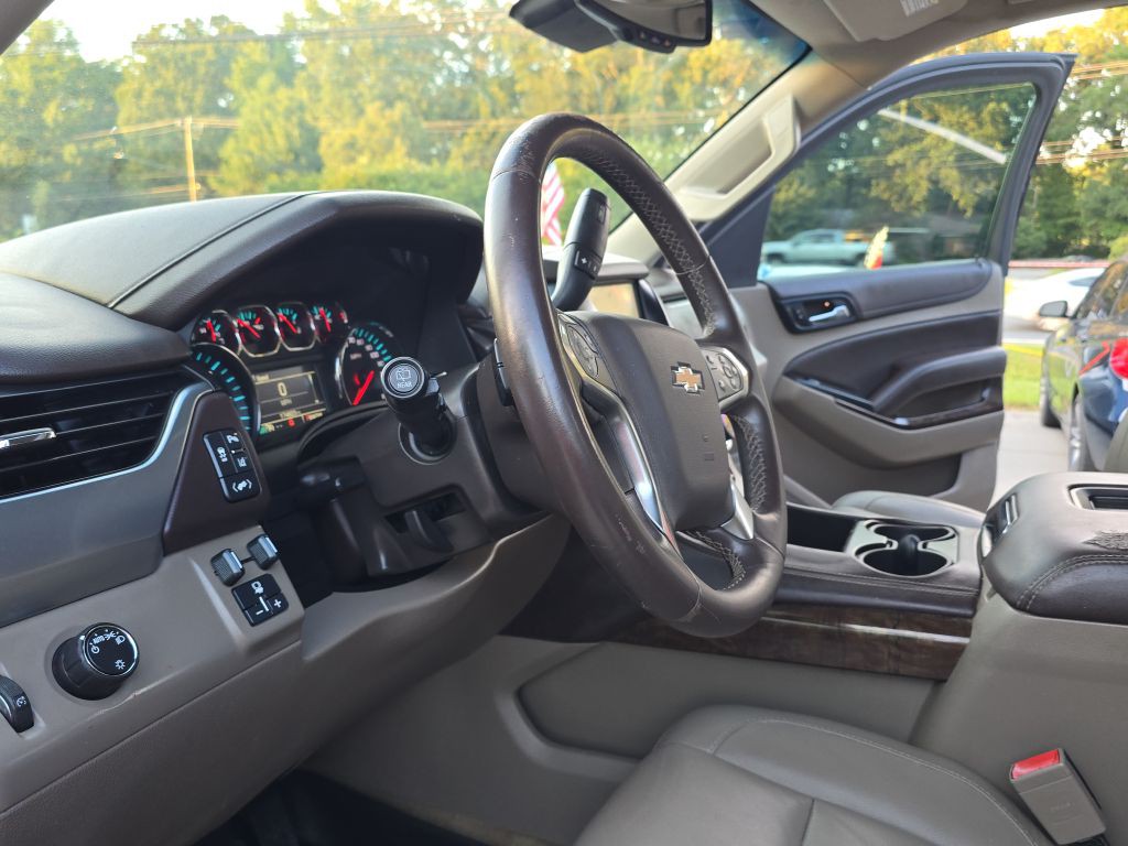 2015 Chevrolet Suburban Image 28