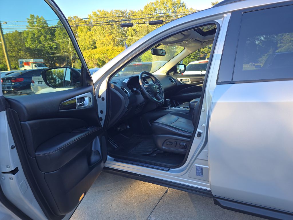 2020 Nissan Pathfinder Image 8