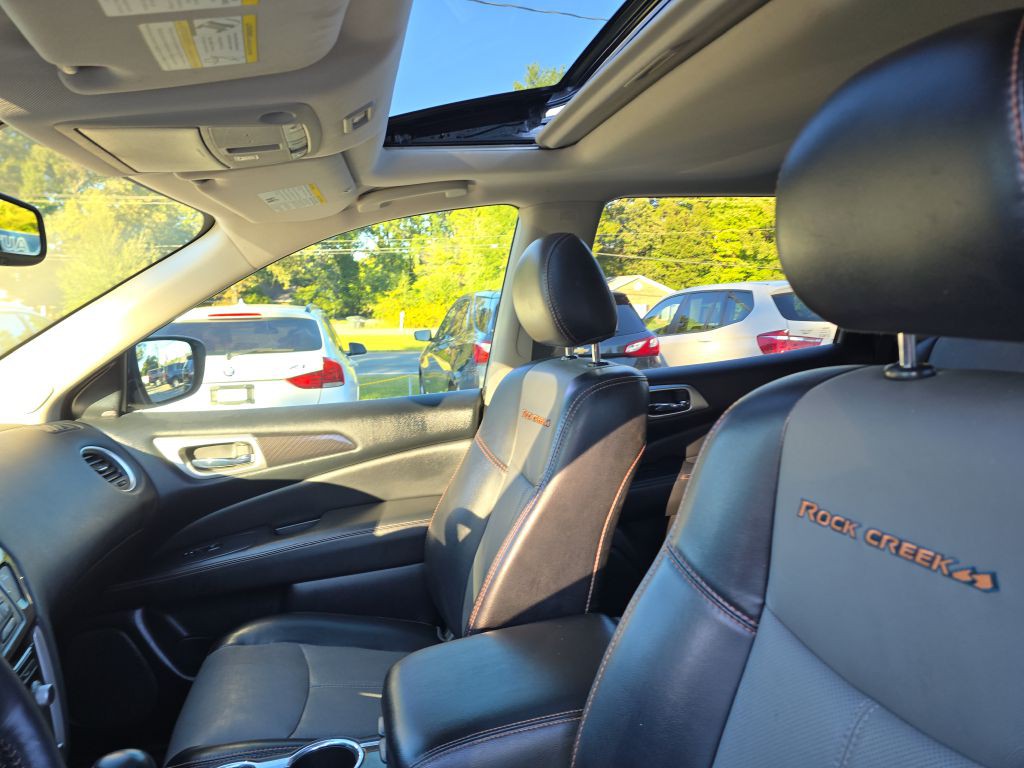 2020 Nissan Pathfinder Image 10