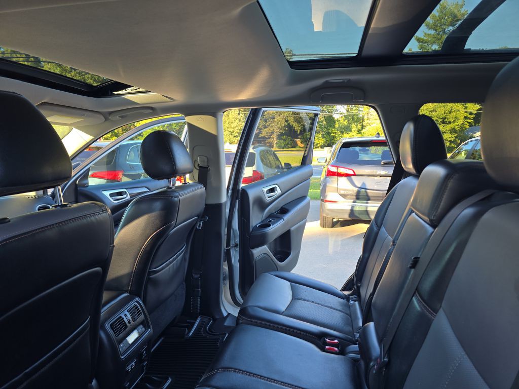 2020 Nissan Pathfinder Image 21