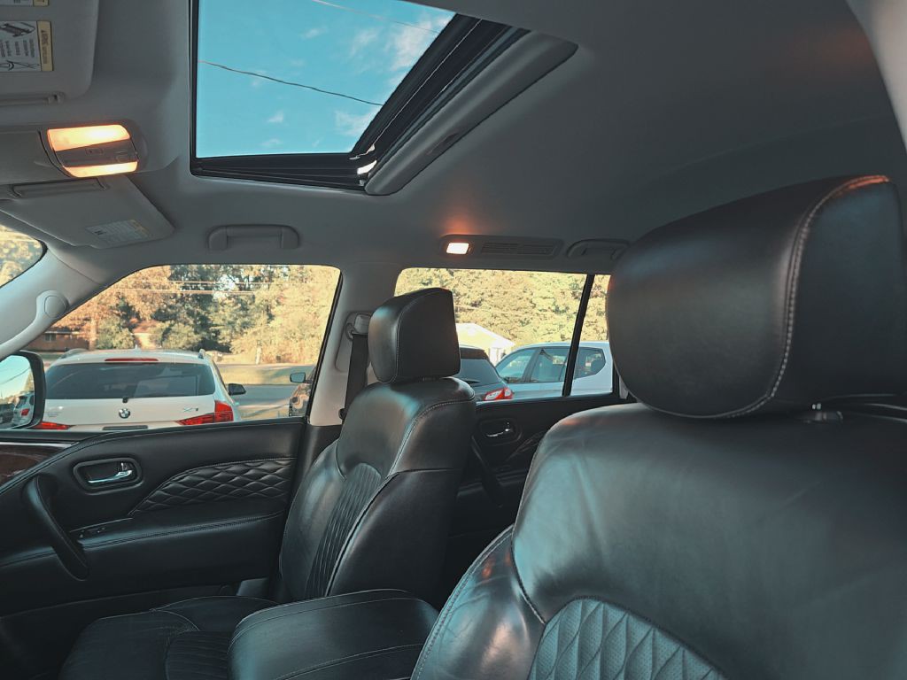 2018 INFINITI QX80 Image 10