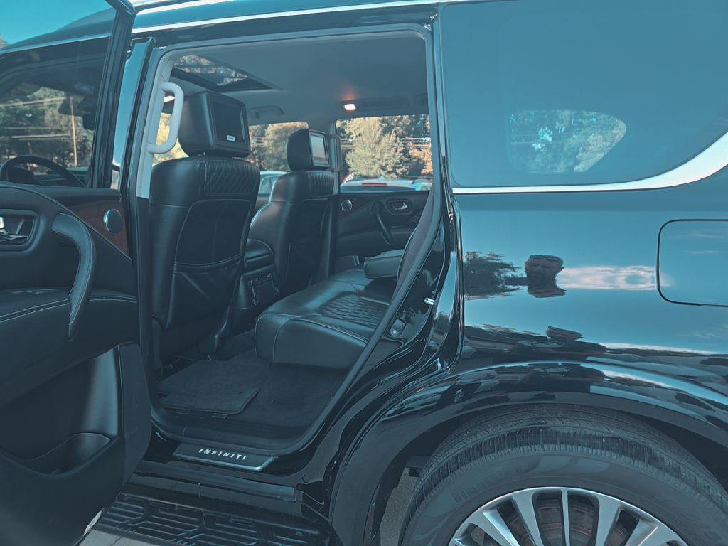 2018 INFINITI QX80 Image 12