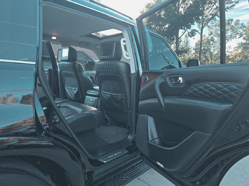 2018 INFINITI QX80 Image 16