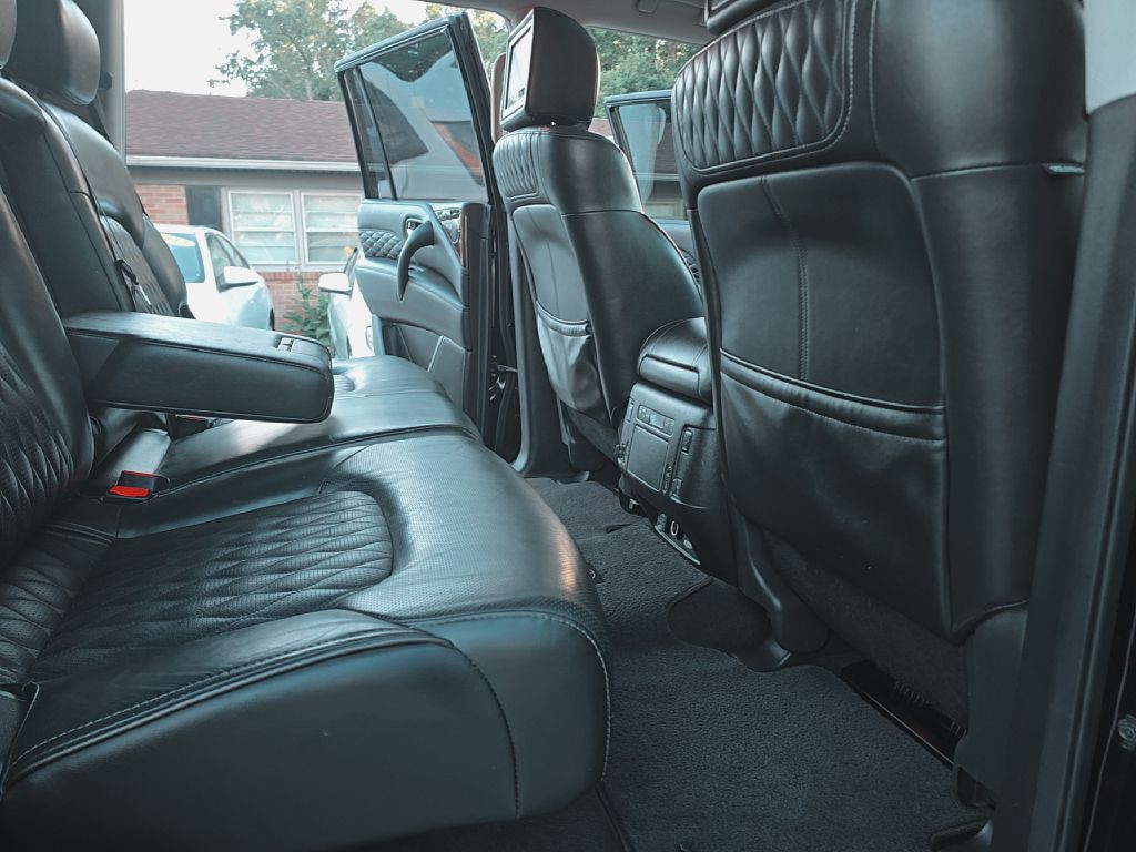 2018 INFINITI QX80 Image 17