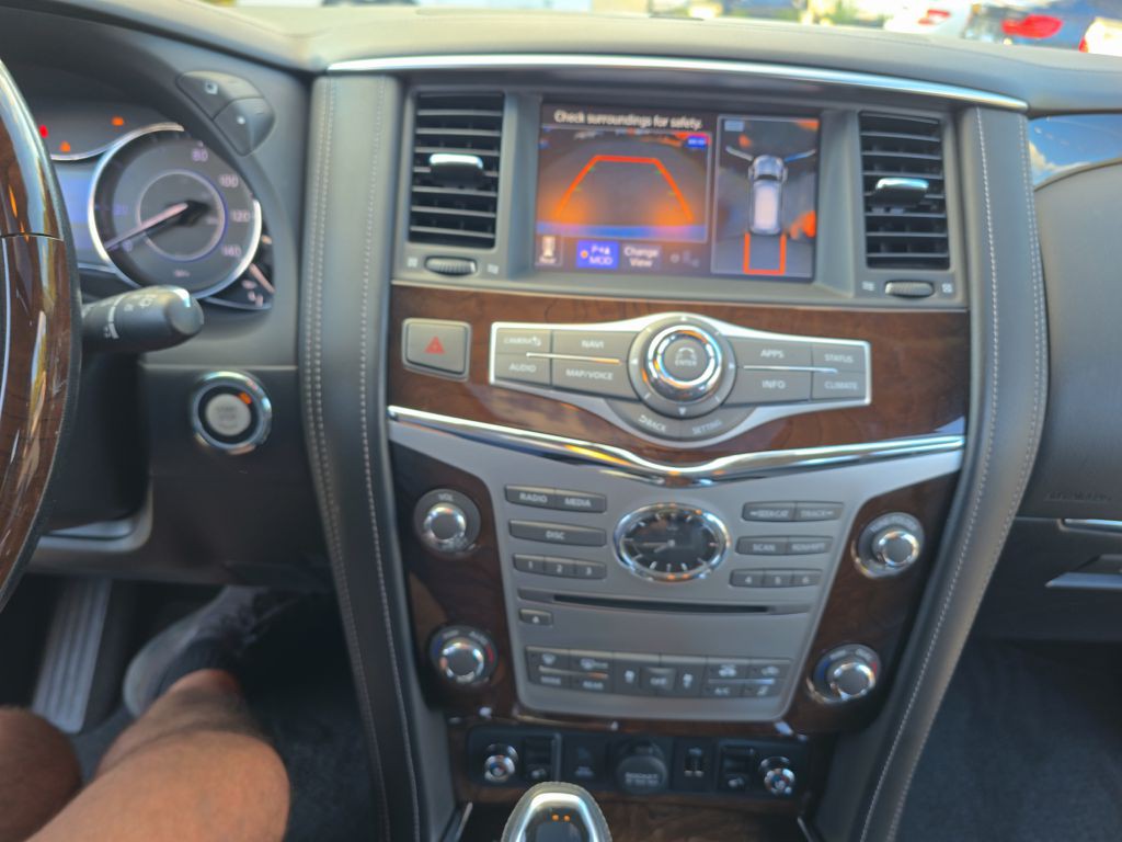 2018 INFINITI QX80 Image 31