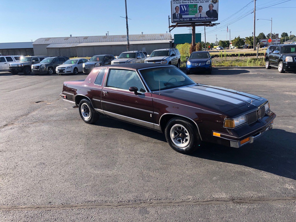 1987 Oldsmobile Cutlass Supreme Image 4