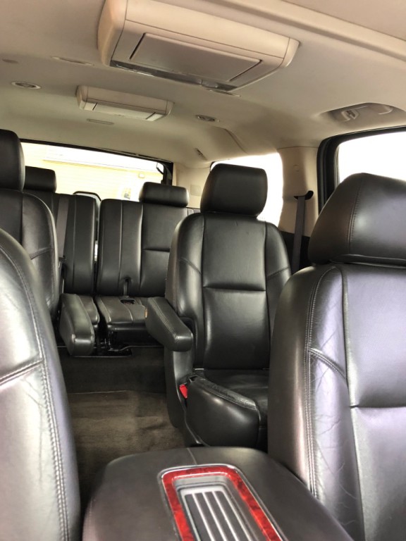 2013 Cadillac Escalade Image 5