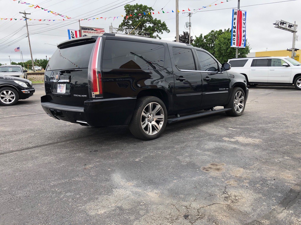 2013 Cadillac Escalade Image 6