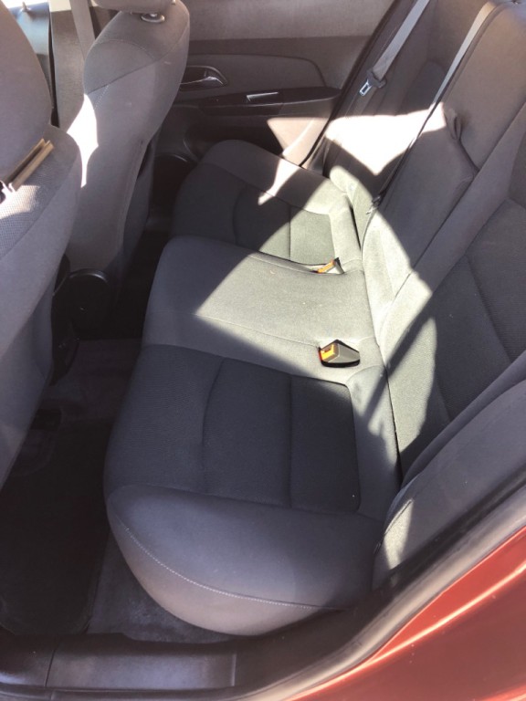 2012 Chevrolet Cruze Image 7