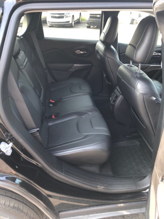 2019 Jeep Cherokee Image 7