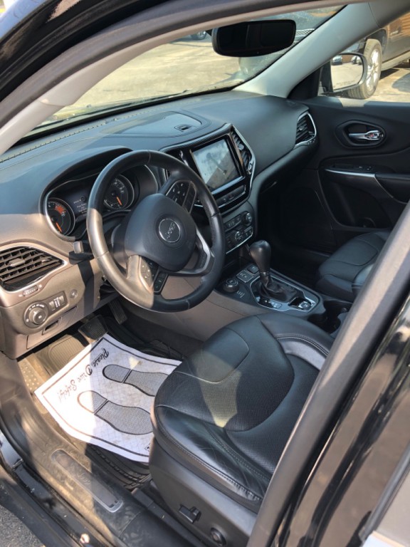 2019 Jeep Cherokee Image 8