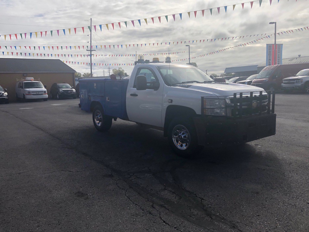 2011 Chevrolet Silverado 1500 Image 3