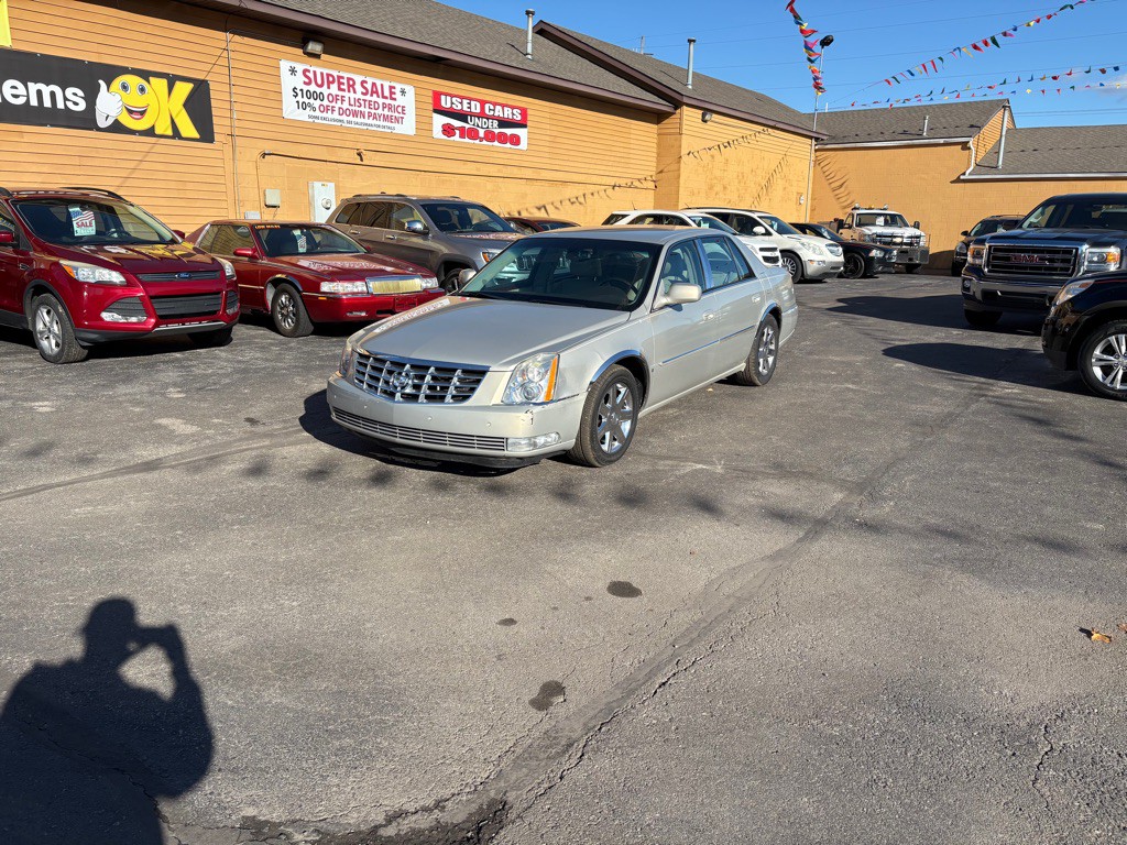 2007 Cadillac DTS Image 2