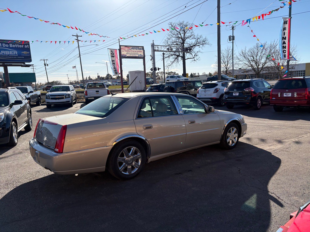 2007 Cadillac DTS Image 4