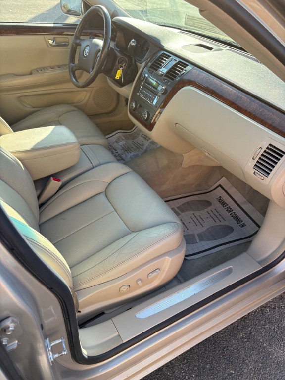 2007 Cadillac DTS Image 6